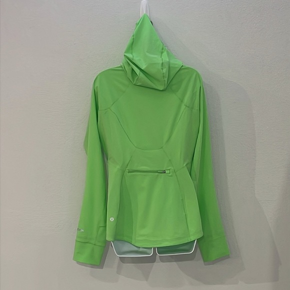 Lululemon Mist Over Windbreaker Size 8 - Picture 9 of 16